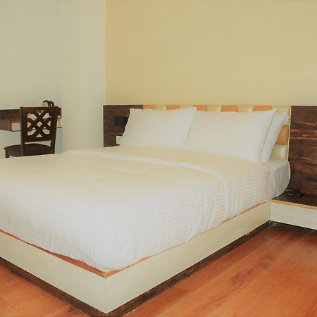 Hotel Aura Shillong Exterior photo
